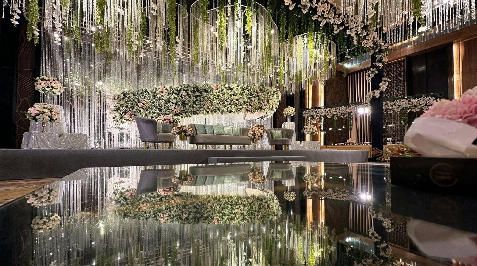 Crown Luxury Events Set 2